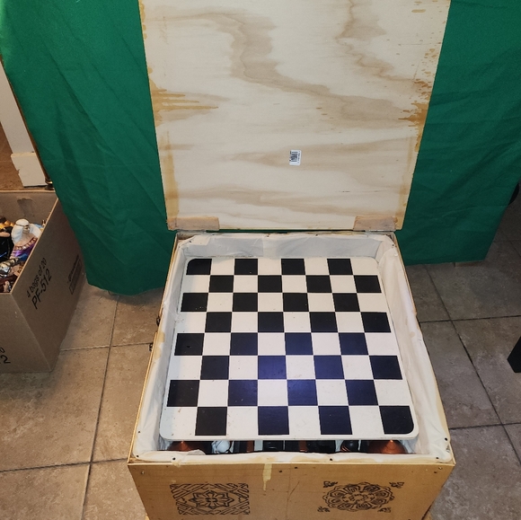 Ceramic Chess set - Picture 4 of 8